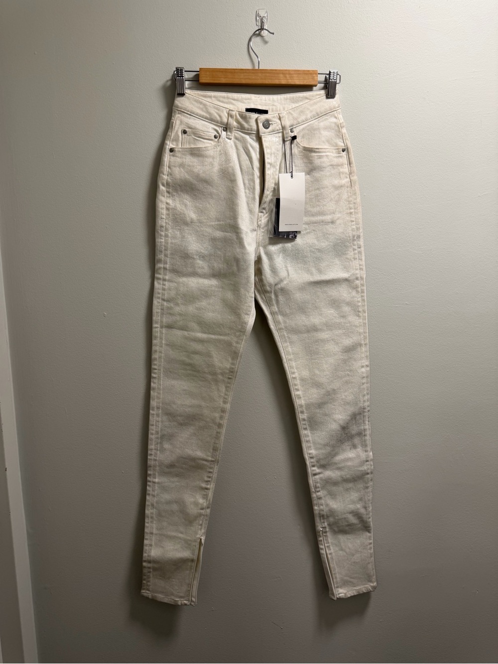High-Rise Slim Jeans in white and silver